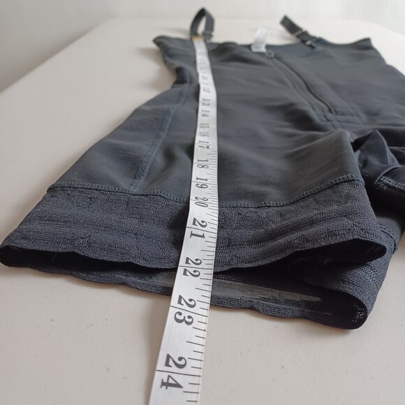 Yianna Compression Shapewear Bodysuit - Picture 15 of 16